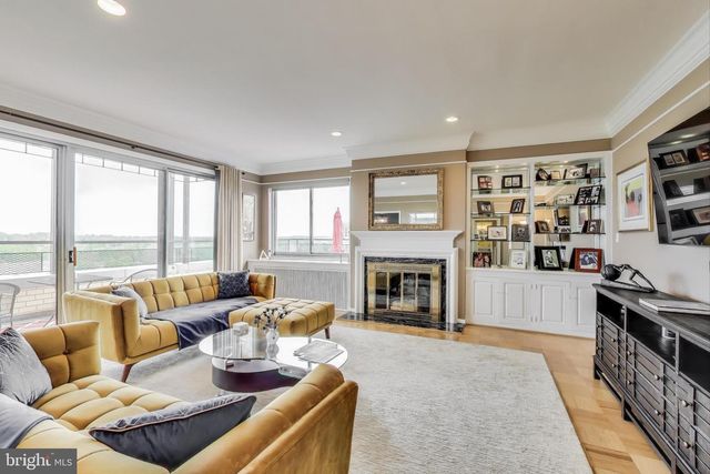 10401 GROSVENOR #1620, Rockville, MD 20852