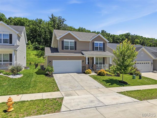 757 Fox Creek Drive, Fenton, MO 63026