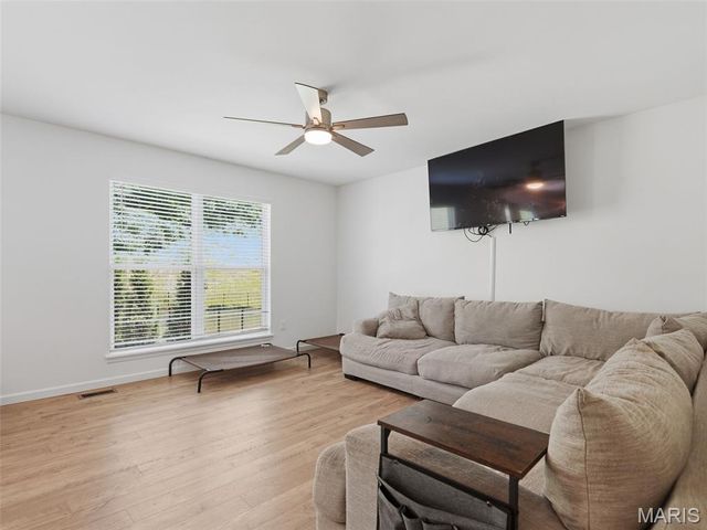 757 Fox Creek Drive, Fenton, MO 63026