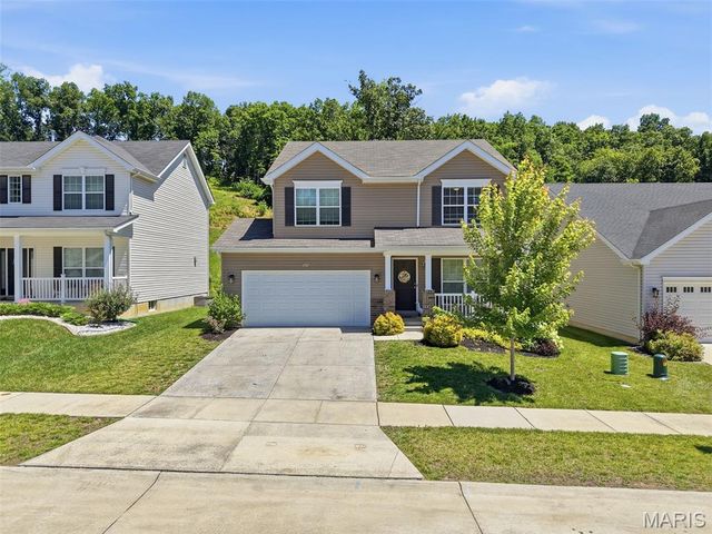 757 Fox Creek Drive, Fenton, MO 63026