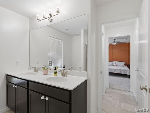 757 Fox Creek Drive, Fenton, MO 63026