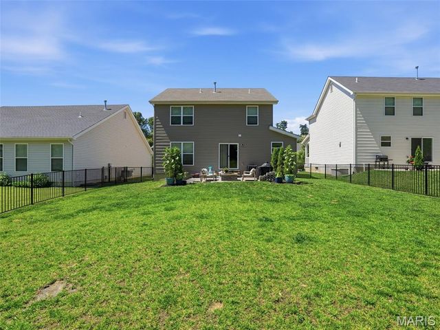 757 Fox Creek Drive, Fenton, MO 63026