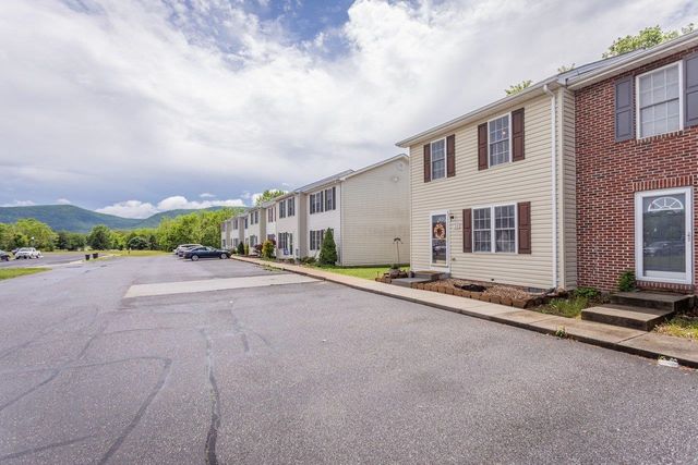 214 KADIES LN, Edinburg, VA 22824