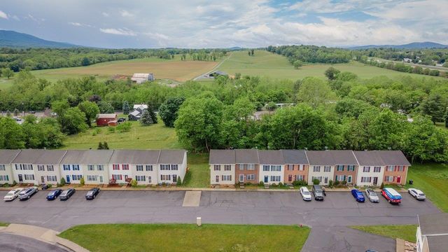 214 KADIES LN, Edinburg, VA 22824