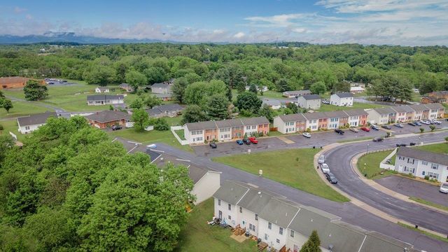 214 KADIES LN, Edinburg, VA 22824