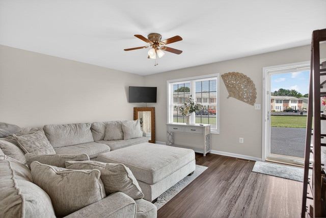 214 KADIES LN, Edinburg, VA 22824