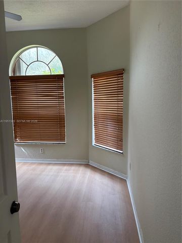 2243 SE 14th Cir, Homestead, FL 33035