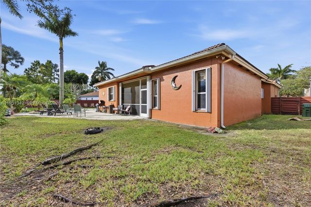 2243 SE 14th Cir, Homestead, FL 33035