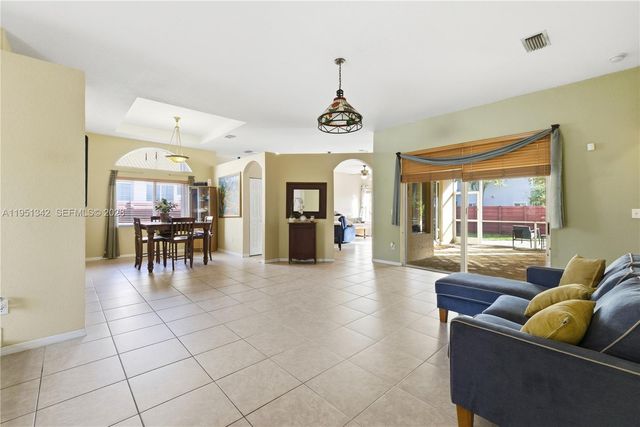 2243 SE 14th Cir, Homestead, FL 33035