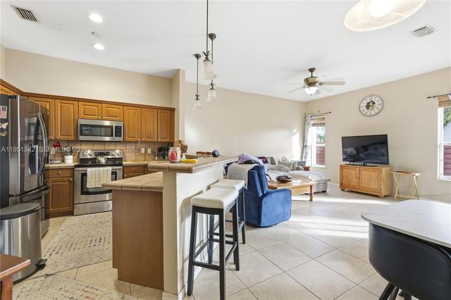 2243 SE 14th Cir, Homestead, FL 33035