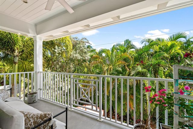 436 NE Wavecrest Way, Boca Raton, FL 33432