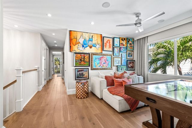 436 NE Wavecrest Way, Boca Raton, FL 33432