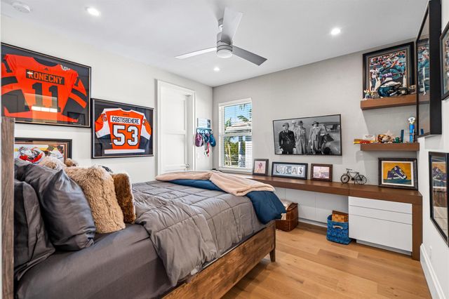 436 NE Wavecrest Way, Boca Raton, FL 33432