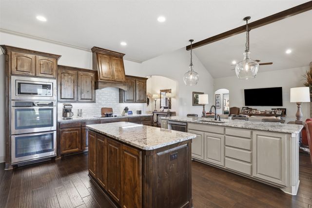 253 Maral Lane, Azle, TX 76020