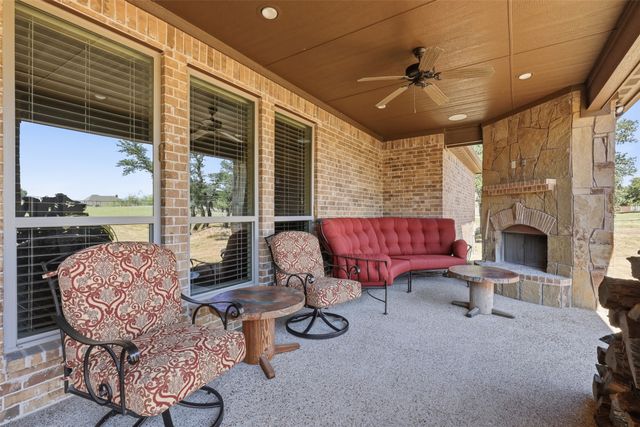 253 Maral Lane, Azle, TX 76020