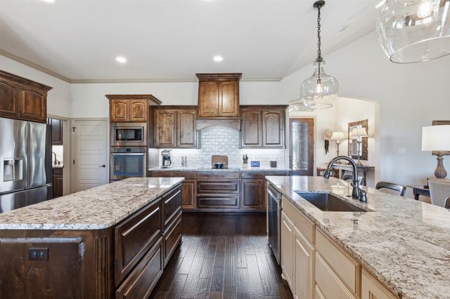253 Maral Lane, Azle, TX 76020