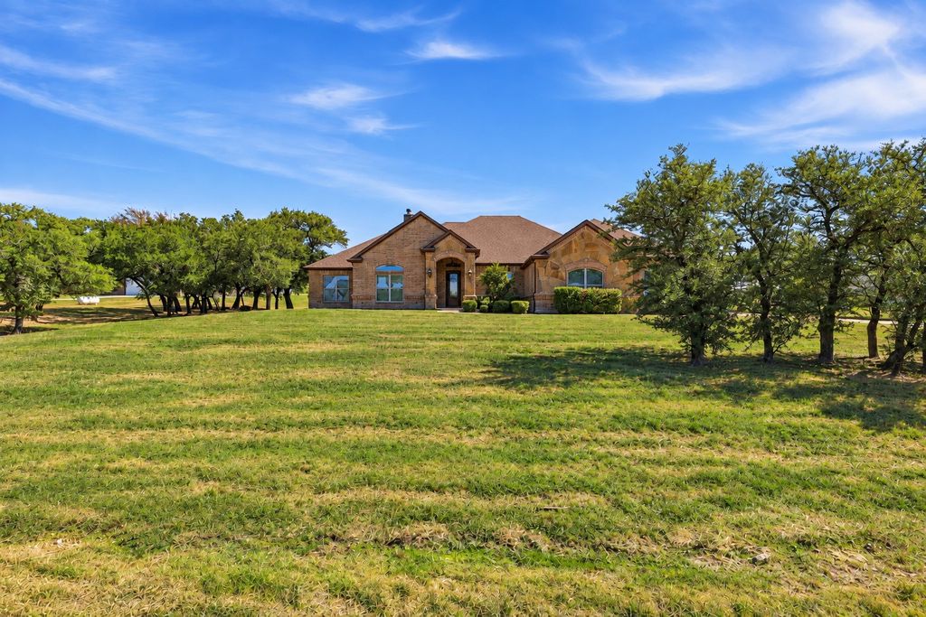 253 Maral Lane, Azle, TX 76020