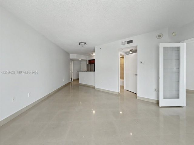 9055 SW 73rd Ct 1004, Pinecrest, FL 33156