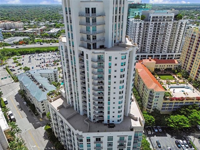 9055 SW 73rd Ct 1004, Pinecrest, FL 33156
