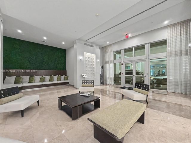 9055 SW 73rd Ct 1004, Pinecrest, FL 33156