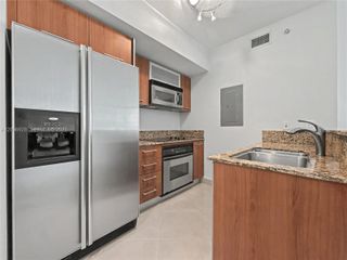 9055 SW 73rd Ct 1004, Pinecrest, FL 33156