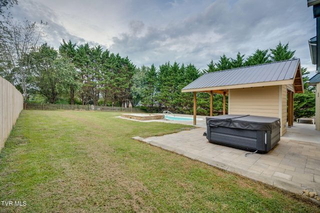 363 Wiltshire Drive, Gray, TN 37615