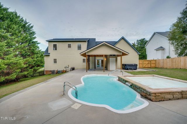 363 Wiltshire Drive, Gray, TN 37615