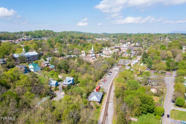 304 Depot Street, Jonesborough, TN 37659