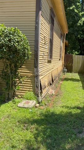 2618 Pine Street, Dallas, TX 75215