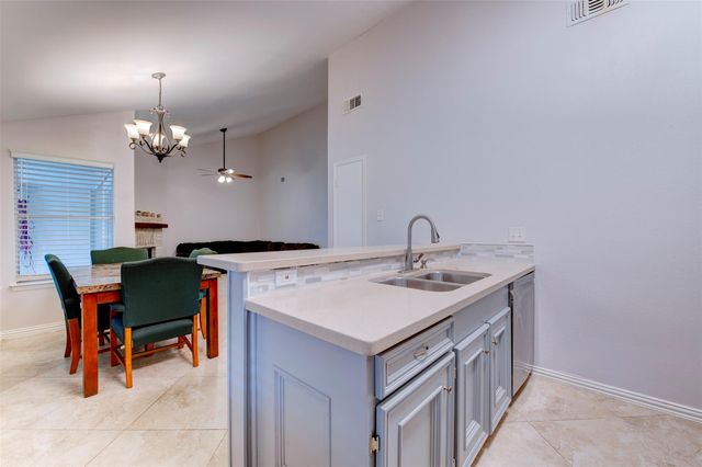 10703 Highland Woods Drive, Sugar Land, TX 77498