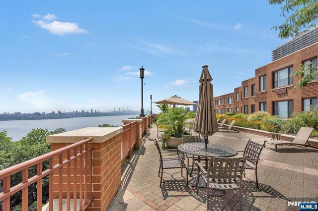 100 Old Palisade Road 3912, Fort Lee, NJ 07024