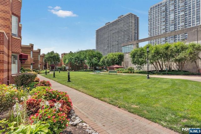 100 Old Palisade Road 3912, Fort Lee, NJ 07024