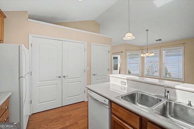 516 Arden Close, Woodstock, GA 30188