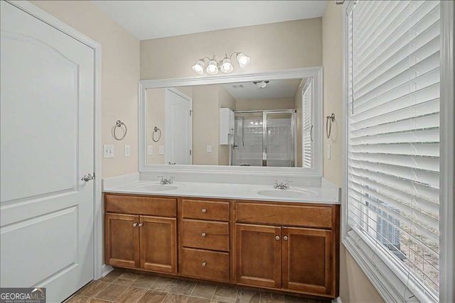 516 Arden Close, Woodstock, GA 30188