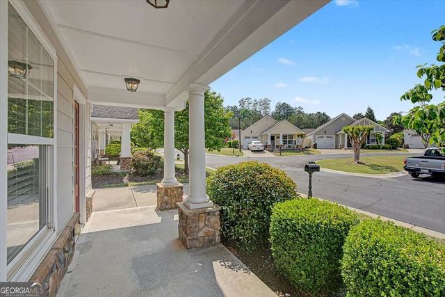 516 Arden Close, Woodstock, GA 30188