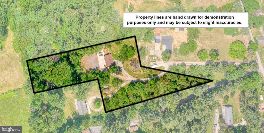 Image 15 of property listing at 305 CROWL RD, Westminster, MD 21158