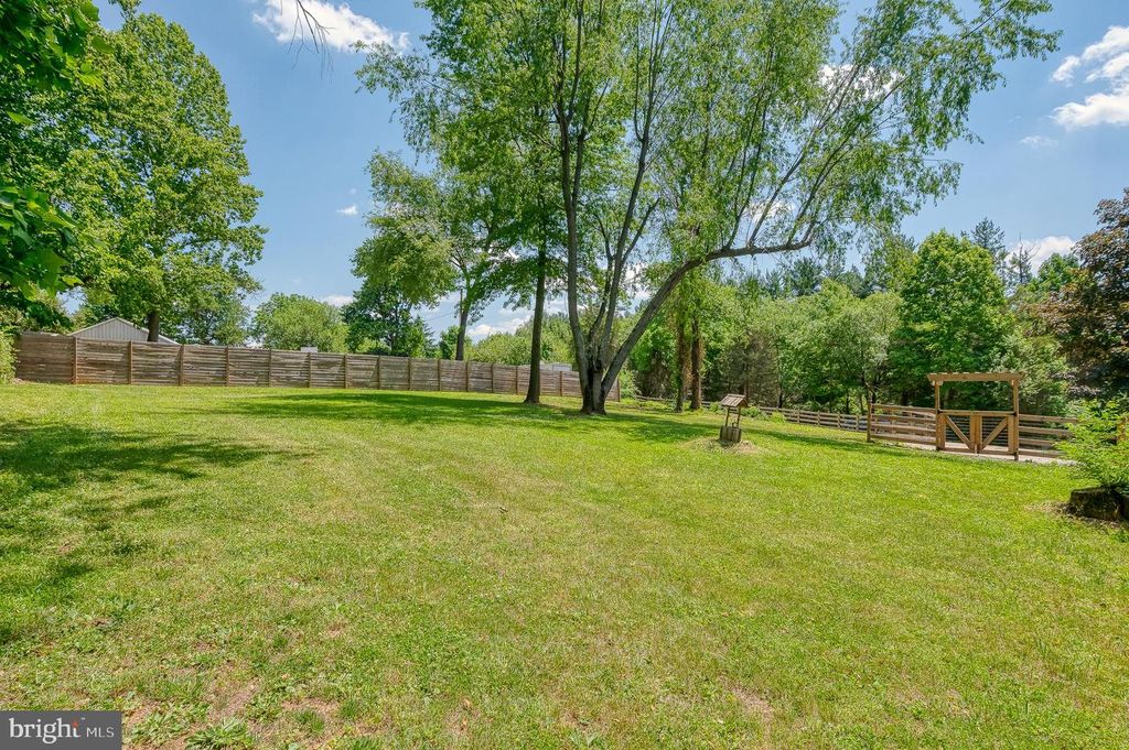 Image 2 of property listing at 305 CROWL RD, Westminster, MD 21158