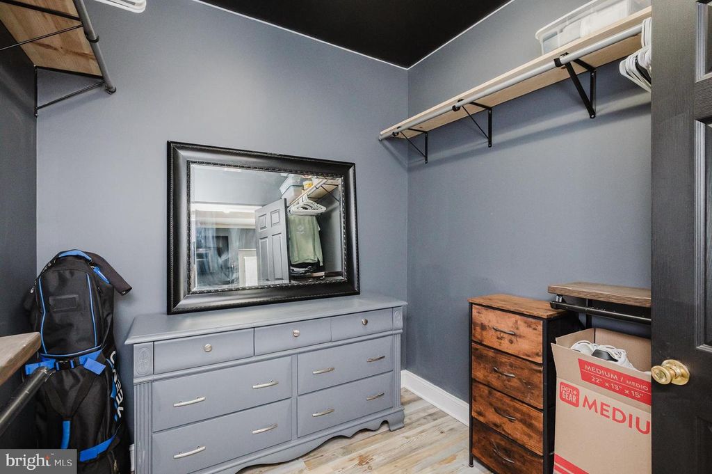 Image 27 of property listing at 305 CROWL RD, Westminster, MD 21158