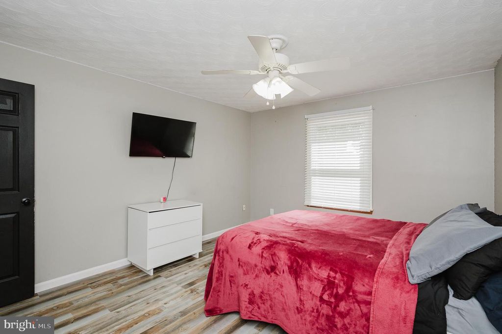 Image 31 of property listing at 305 CROWL RD, Westminster, MD 21158