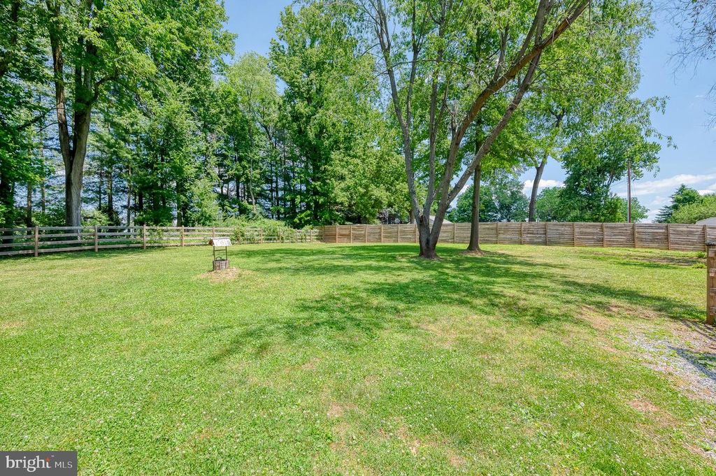 Image 38 of property listing at 305 CROWL RD, Westminster, MD 21158