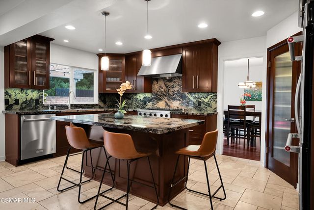 217 Parkview Drive, Oak Park, CA 91377