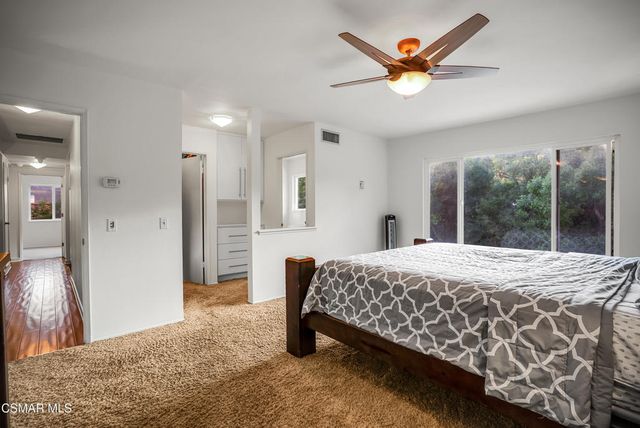 217 Parkview Drive, Oak Park, CA 91377