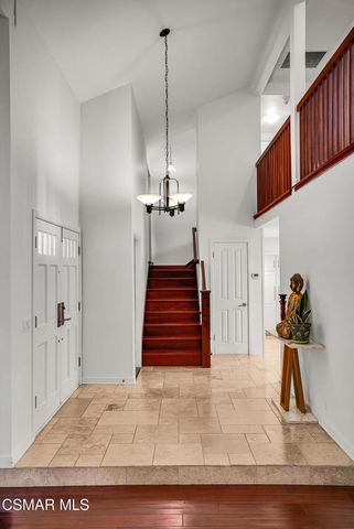 217 Parkview Drive, Oak Park, CA 91377