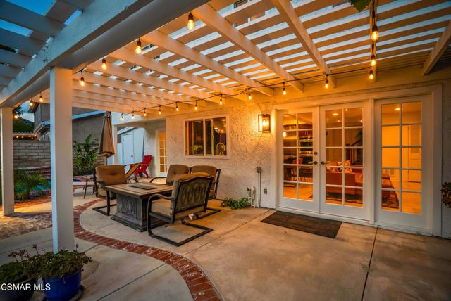 217 Parkview Drive, Oak Park, CA 91377