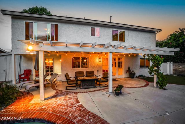 217 Parkview Drive, Oak Park, CA 91377