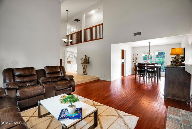 217 Parkview Drive, Oak Park, CA 91377