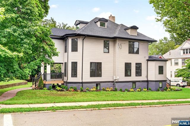 447 Queen Anne Road, Teaneck, NJ 07666
