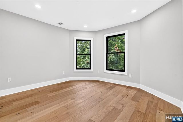447 Queen Anne Road, Teaneck, NJ 07666