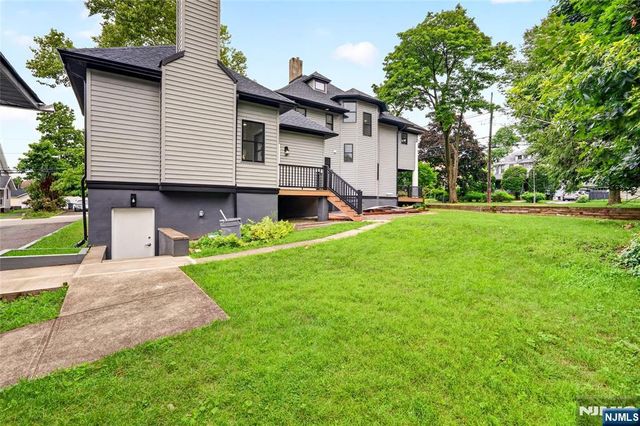 447 Queen Anne Road, Teaneck, NJ 07666