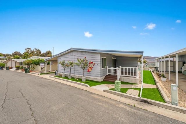 275 S Worthington 5, Spring Valley, CA 91977
